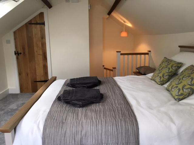 The Cricketers Arms Hotel Petworth Buitenkant foto